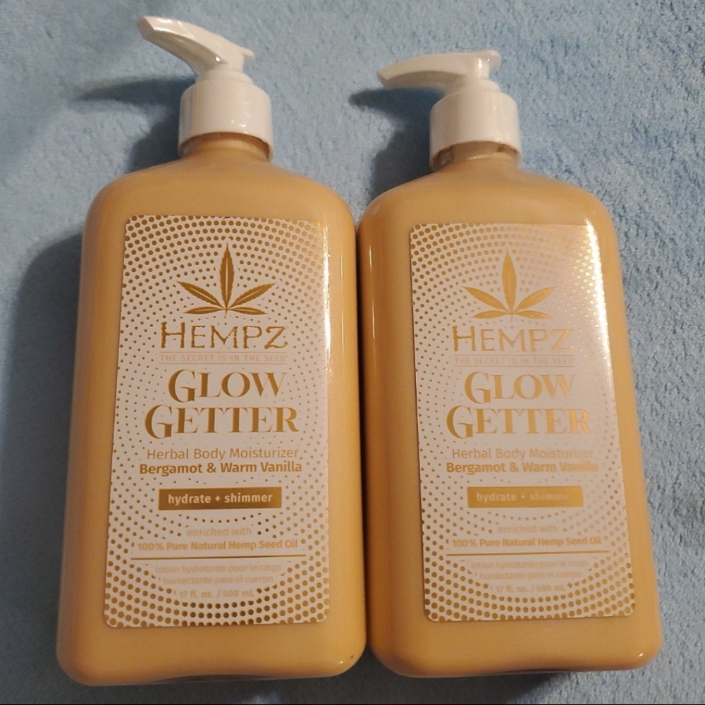 Hempz Glow Getter Shimmering Herbal Body Moisturizer New Sealed 17 Fl. Oz